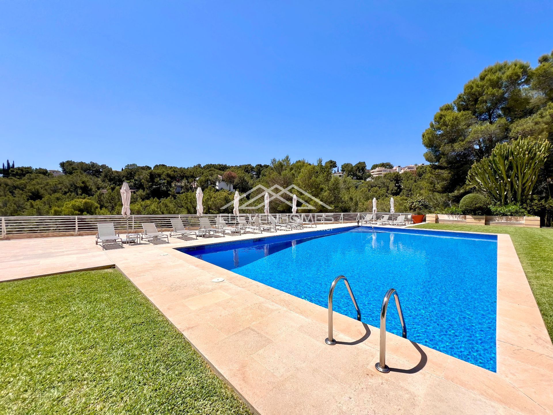 Swimming pool of Attic for sale in Calvià  with Air Conditioner, Heating and Terrace