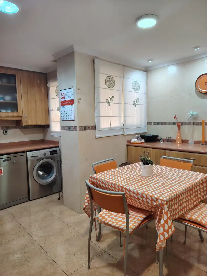 Cocina de Piso de alquiler en Mislata con Aire acondicionado, Calefacción y Amueblado