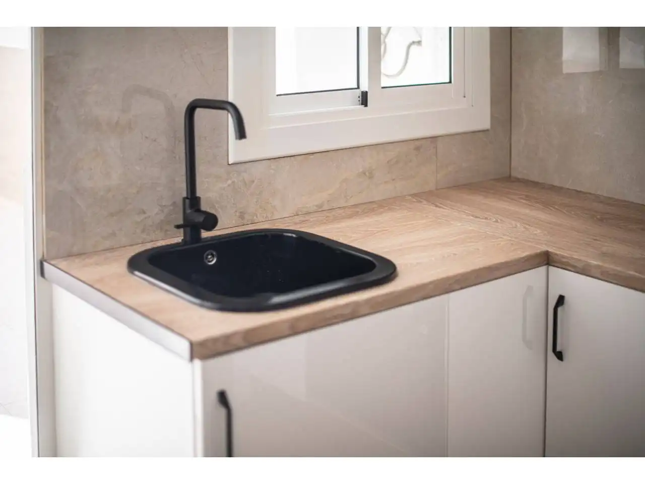 Kitchen of Study for sale in Barcelona  with Air Conditioner, Heating and Parquet flooring