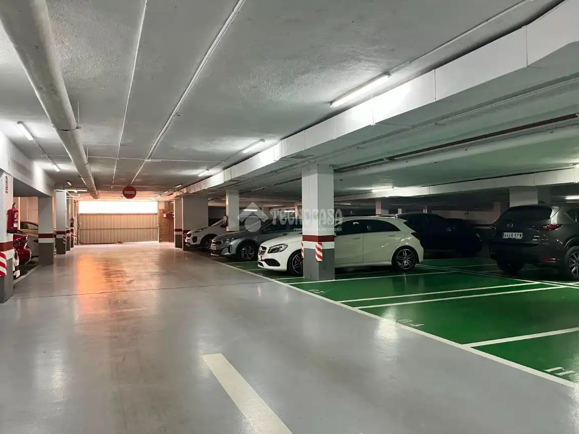 Parking de Piso en venta en Alcalá de Henares con Aire acondicionado