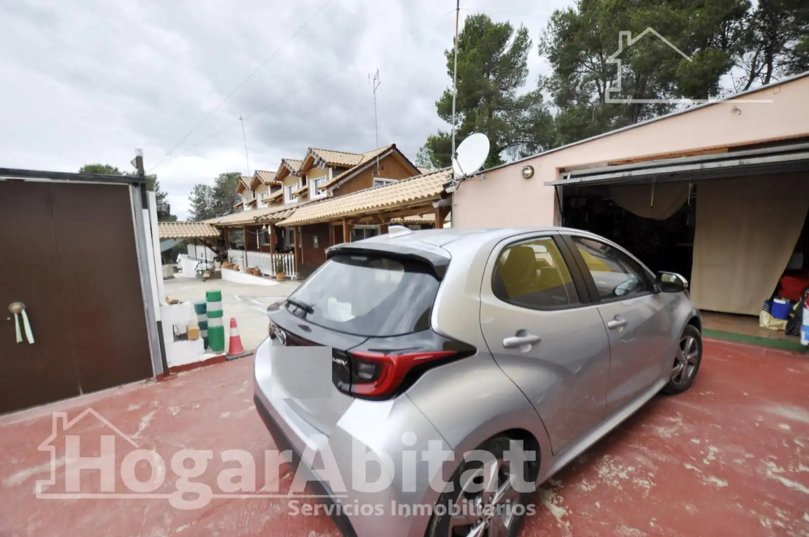 Parking de Casa o chalet en venta en Montserrat con Aire acondicionado, Calefacción y Jardín privado