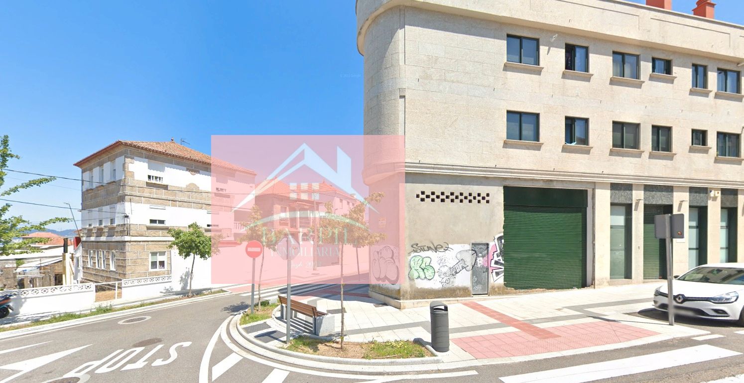 Vista exterior de Casa o xalet de lloguer en Vigo  amb Parquet, Terrassa i Traster