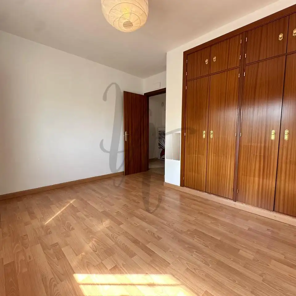 Casa aparellada amb piscina de lloguer a Calle San Martín, imagen 53