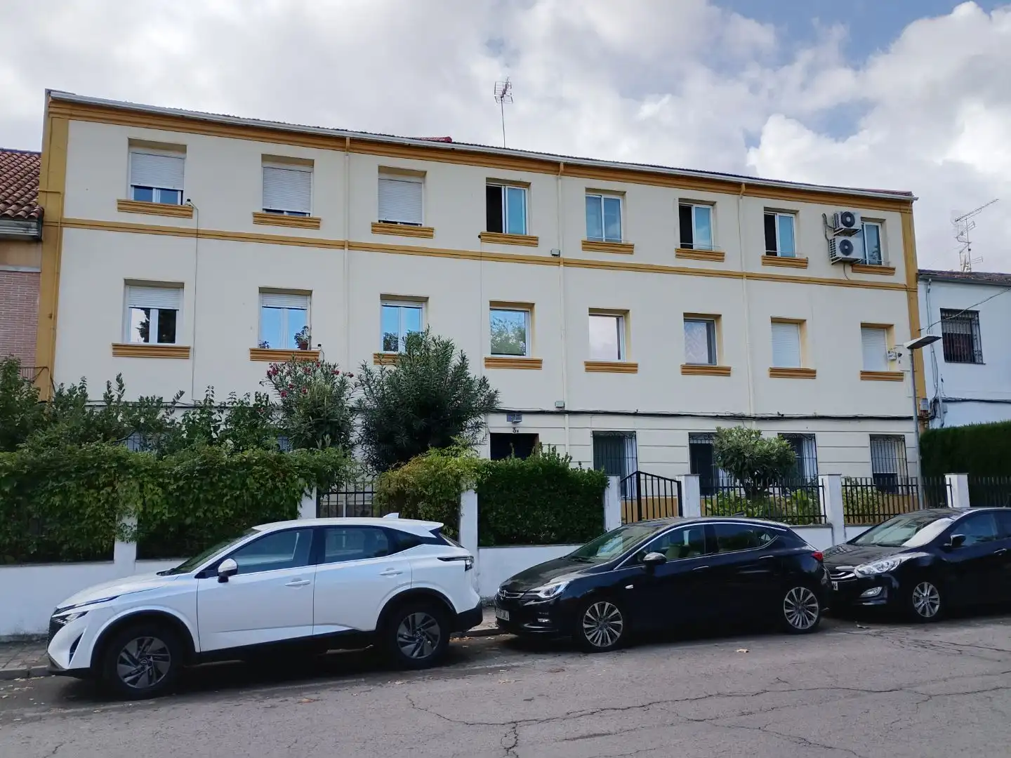 Außenansicht von Wohnung zum Verkauf in Ciudad Real Capital mit Klimaanlage und Terrasse