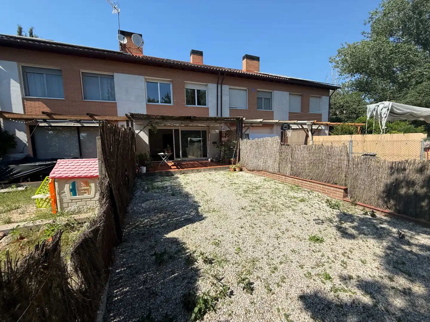 Garten von Einfamilien-Reihenhaus zum Verkauf in L'Ametlla del Vallès mit Klimaanlage, Heizung und Privatgarten