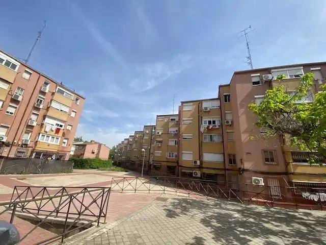 Vista exterior de Pis en venda en Madrid