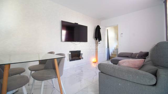 Casa adosada en Venta en Gracia