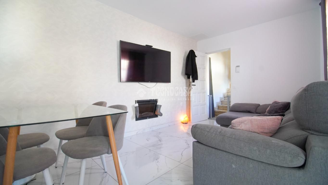 Sala d'estar de Casa adosada en venda en San Cristóbal de la Laguna