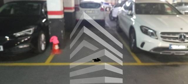 Garaje en Venta en Carrer de Sant Pere d'Abanto en Hostafrancs