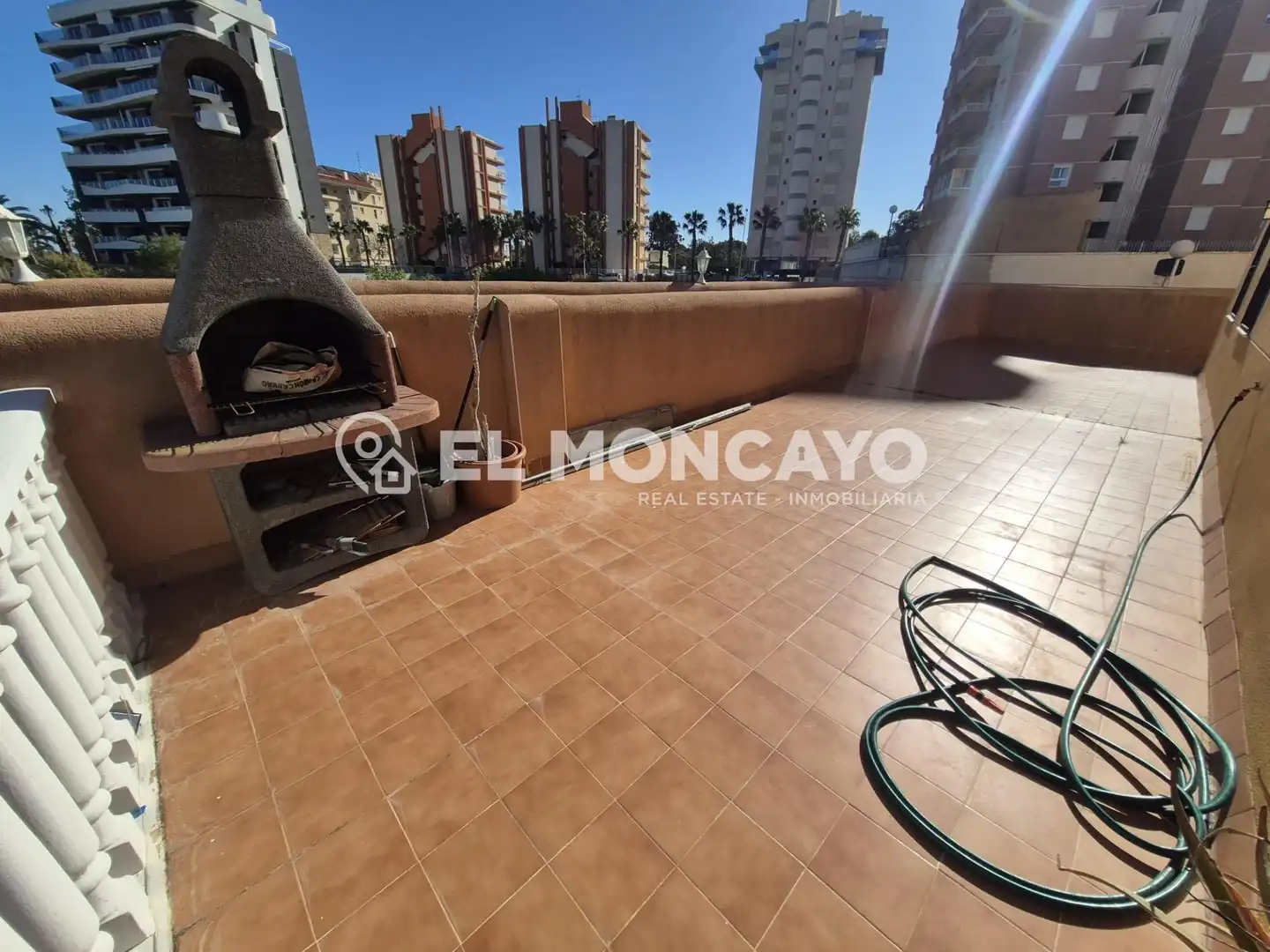 Terrace of Ground floor for sale in Guardamar del Segura  with Private garden, Terrace and Furnished