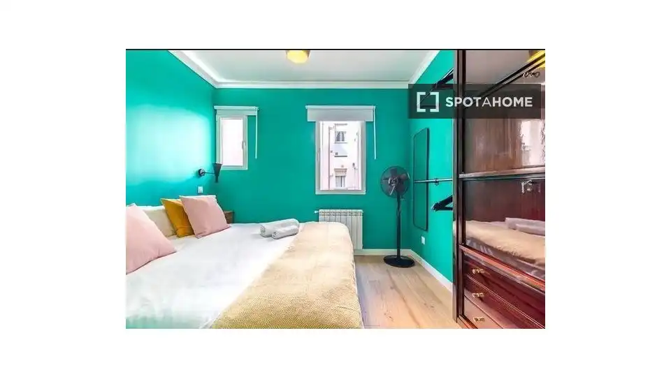 Bedroom of Flat for rent in Madrid  with Air Conditioner, Heating and Furnished