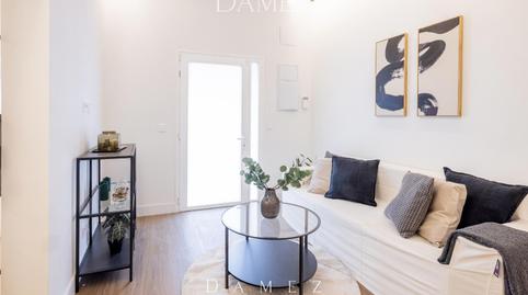 Foto 3 de Piso en venta en Valdeacederas, Madrid