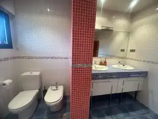 Bathroom of Houses for sale in Sariegos  with Air Conditioner, Heating and Private garden