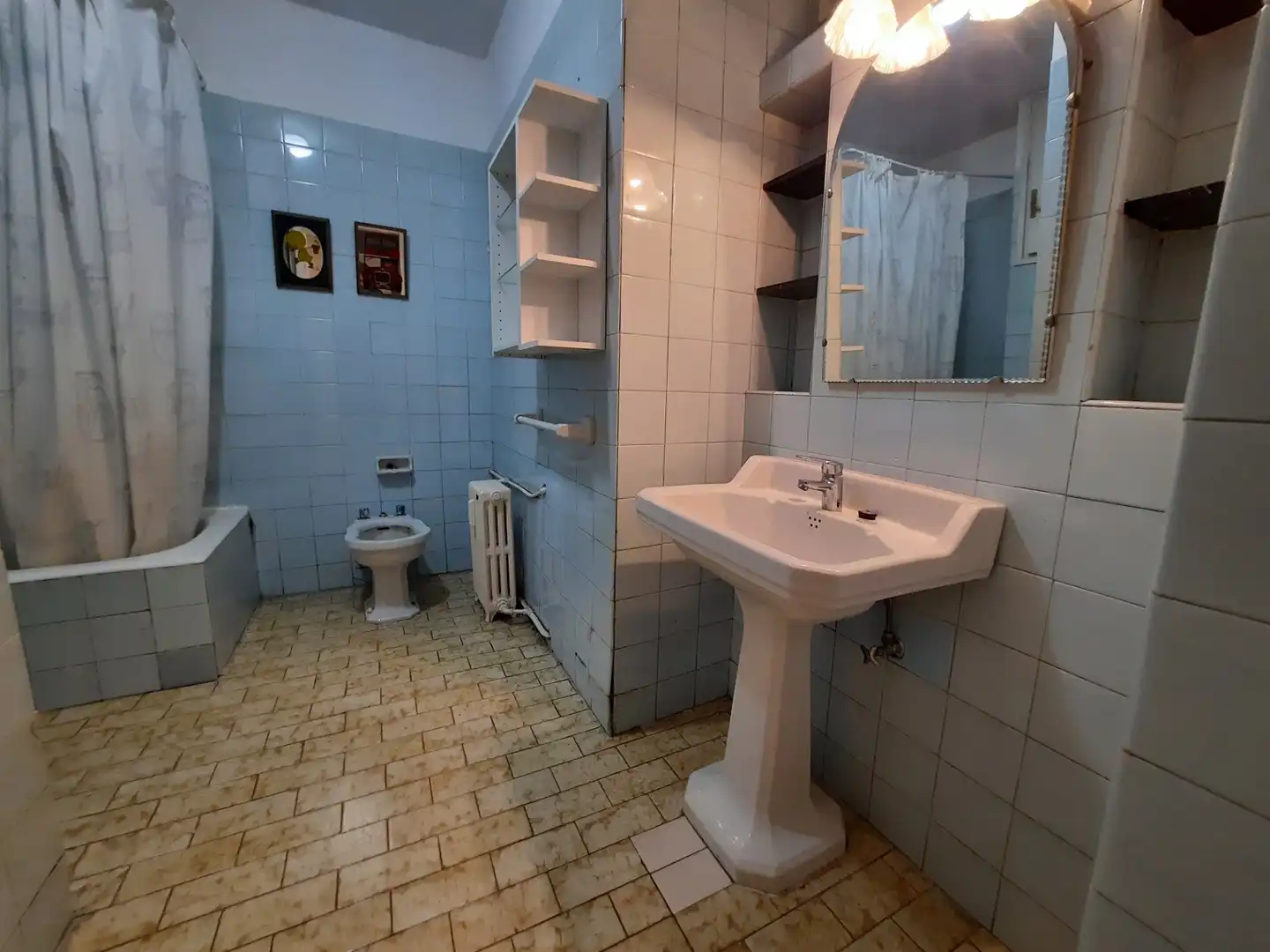 Badezimmer von Wohnung zum Verkauf in Madrid mit Heizung, Parkett und Terrasse