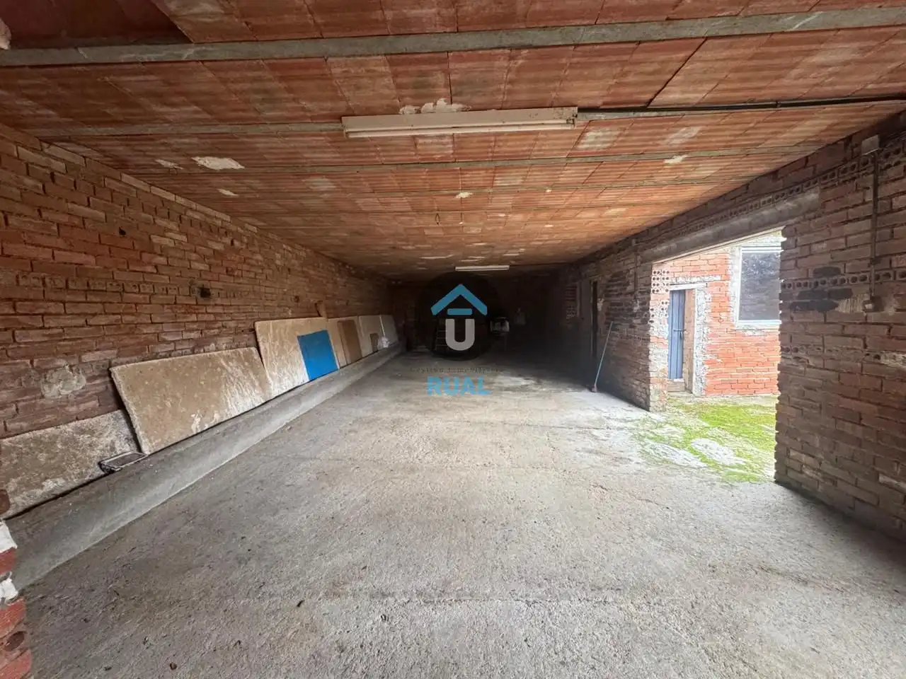 Parking de Casa o chalet en venta en Castillo de Bayuela con Terraza