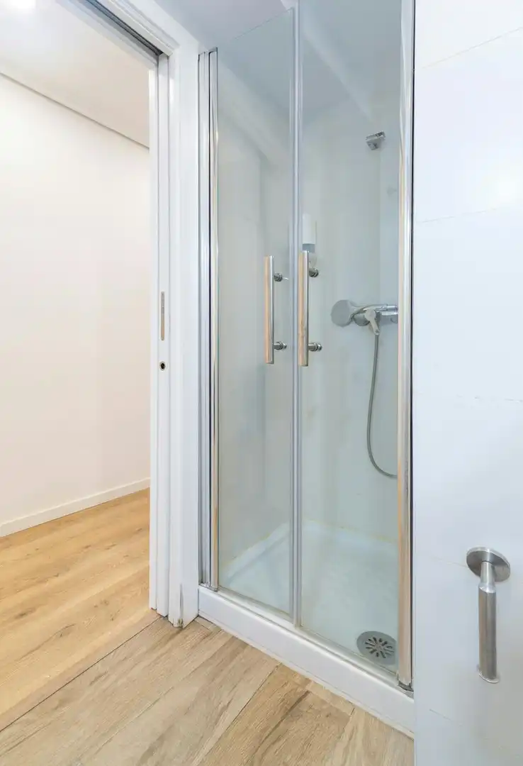 Badezimmer von Wohnung zur Miete in Camins al Grau