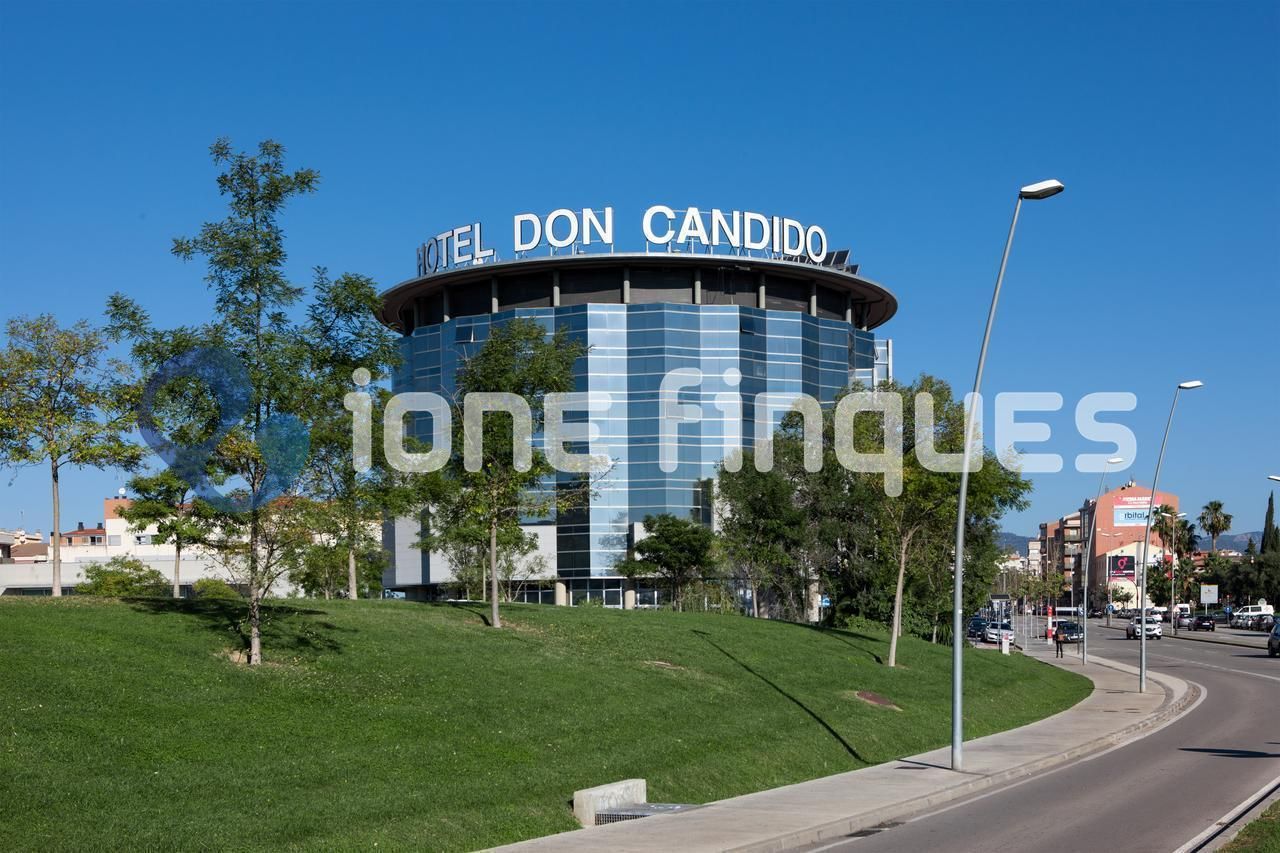 Vista exterior de Pis de lloguer en Terrassa amb Calefacció, Balcó i Internet