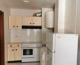 Cuina de Apartament de lloguer en Santiago de Compostela  amb Calefacció i Moblat