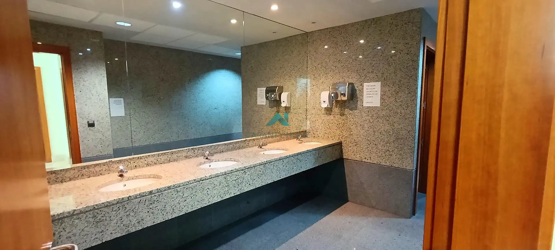 Bany de Oficina de lloguer en Vitoria - Gasteiz amb Aire condicionat i Calefacció