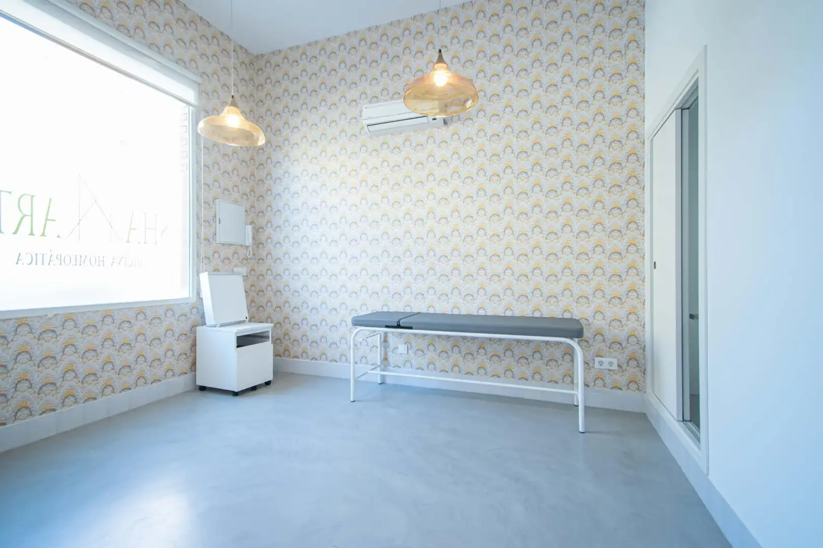 Bedroom of Commercial properties for sale in Sevilla  with Air Conditioner