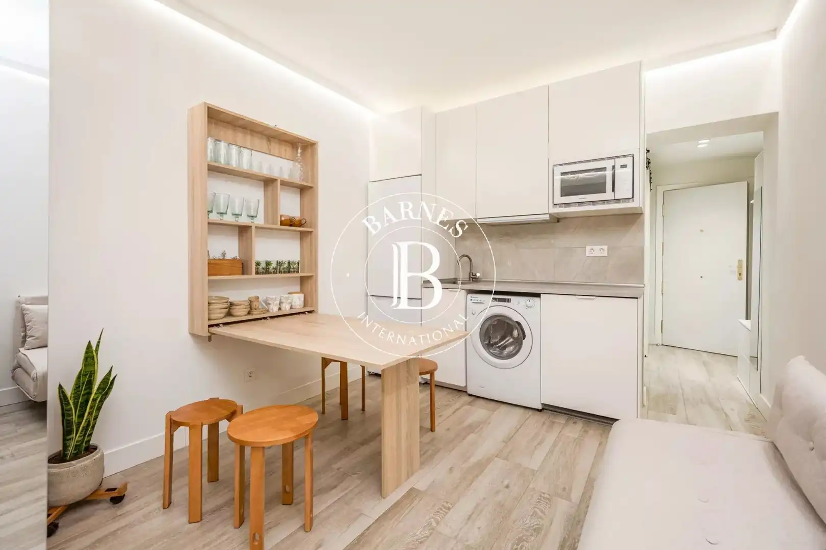 Cocina de Estudio de alquiler en Madrid con Aire acondicionado, Calefacción y Amueblado