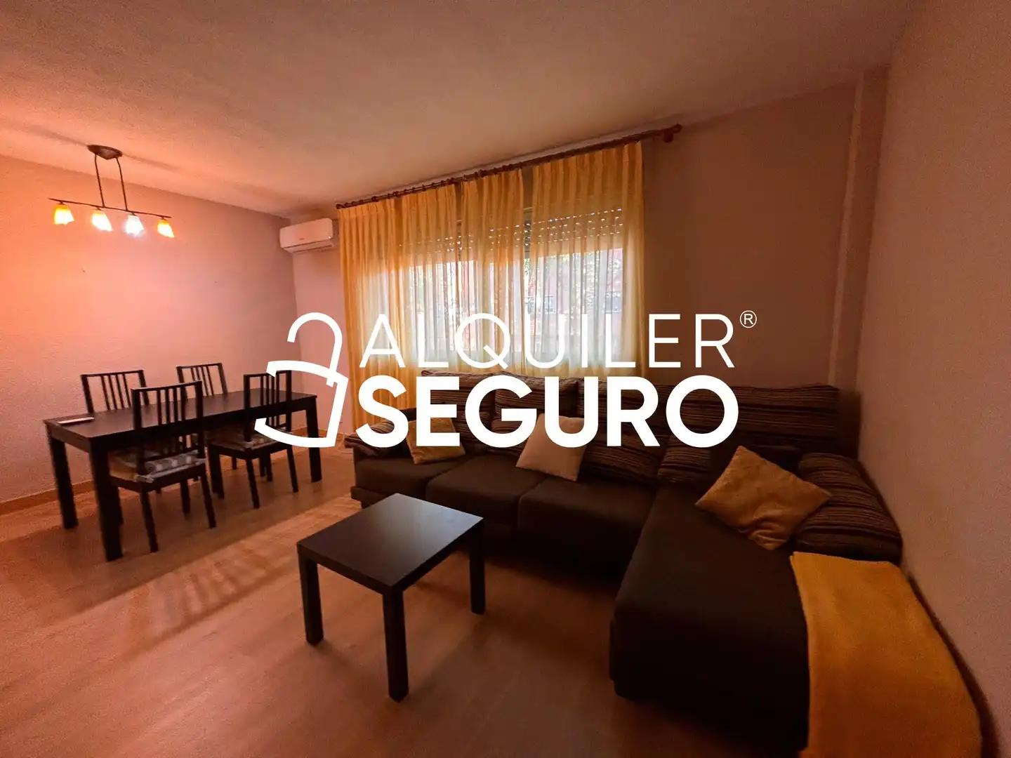 Wohnzimmer von Wohnung zur Miete in Covibar - Pablo Iglesias
