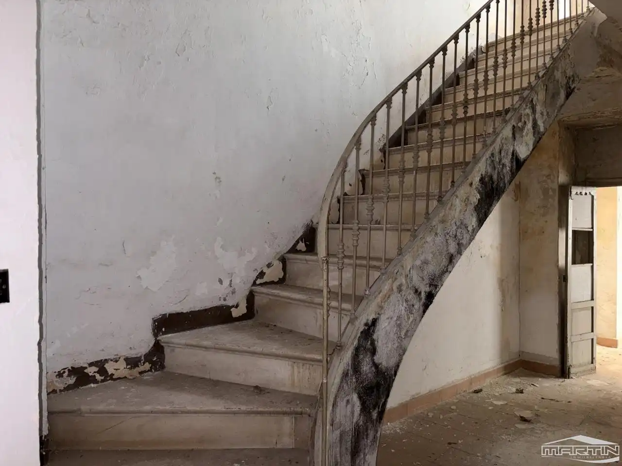 Edificio en venta en Cabra