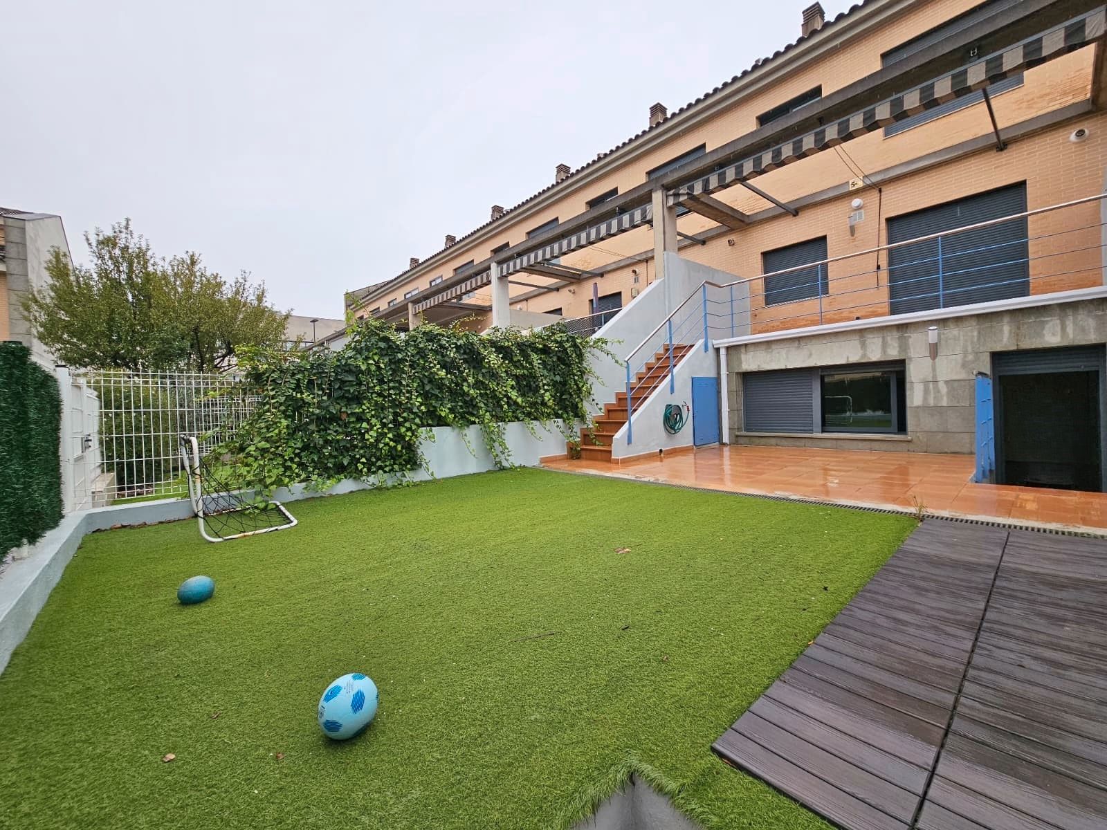 Terrassa de Casa o xalet en venda en Torrent amb Aire condicionat, Calefacció i Jardí privat