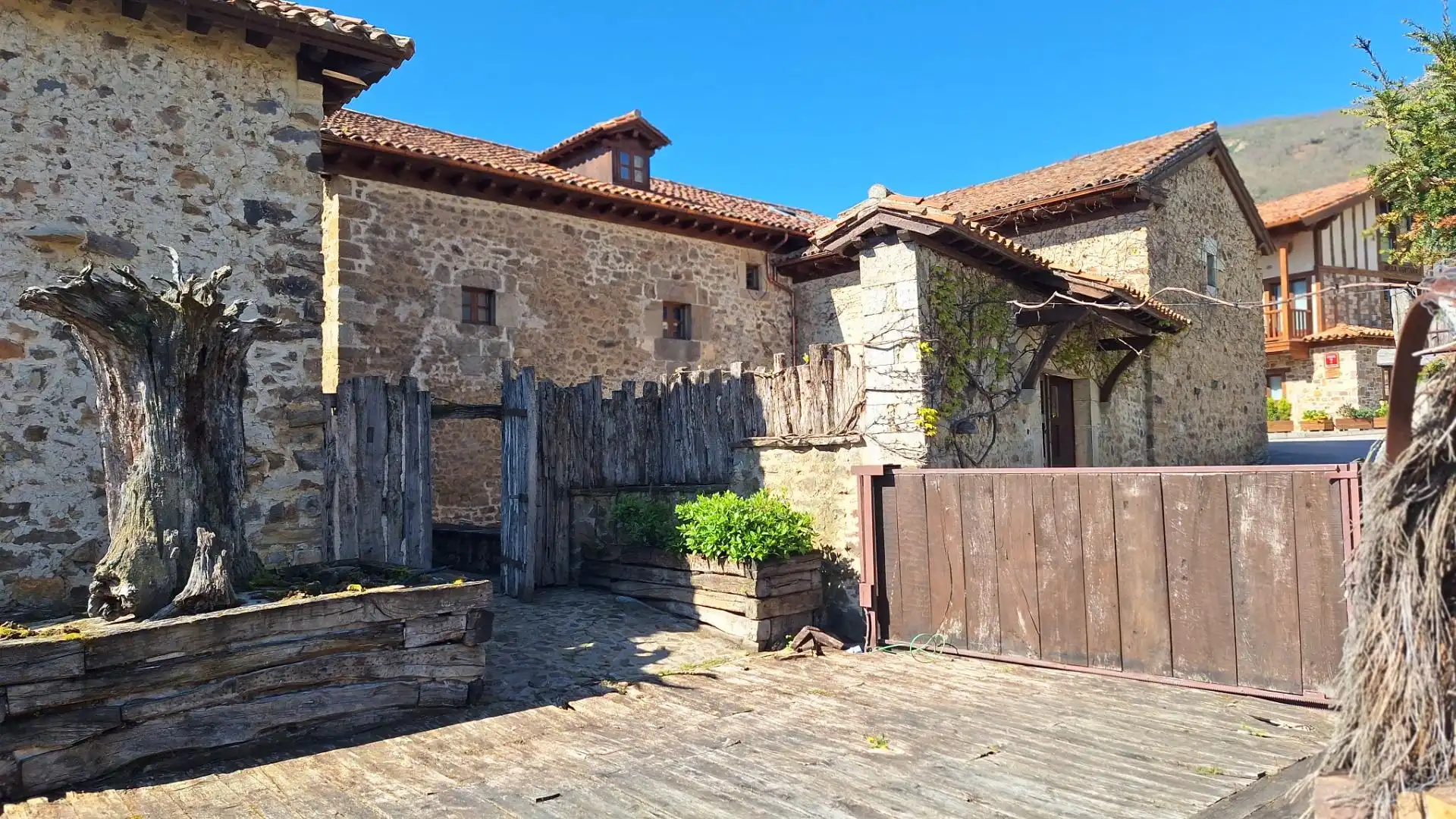 Exterior view of Houses for sale in Camaleño  with Heating, Private garden and Terrace