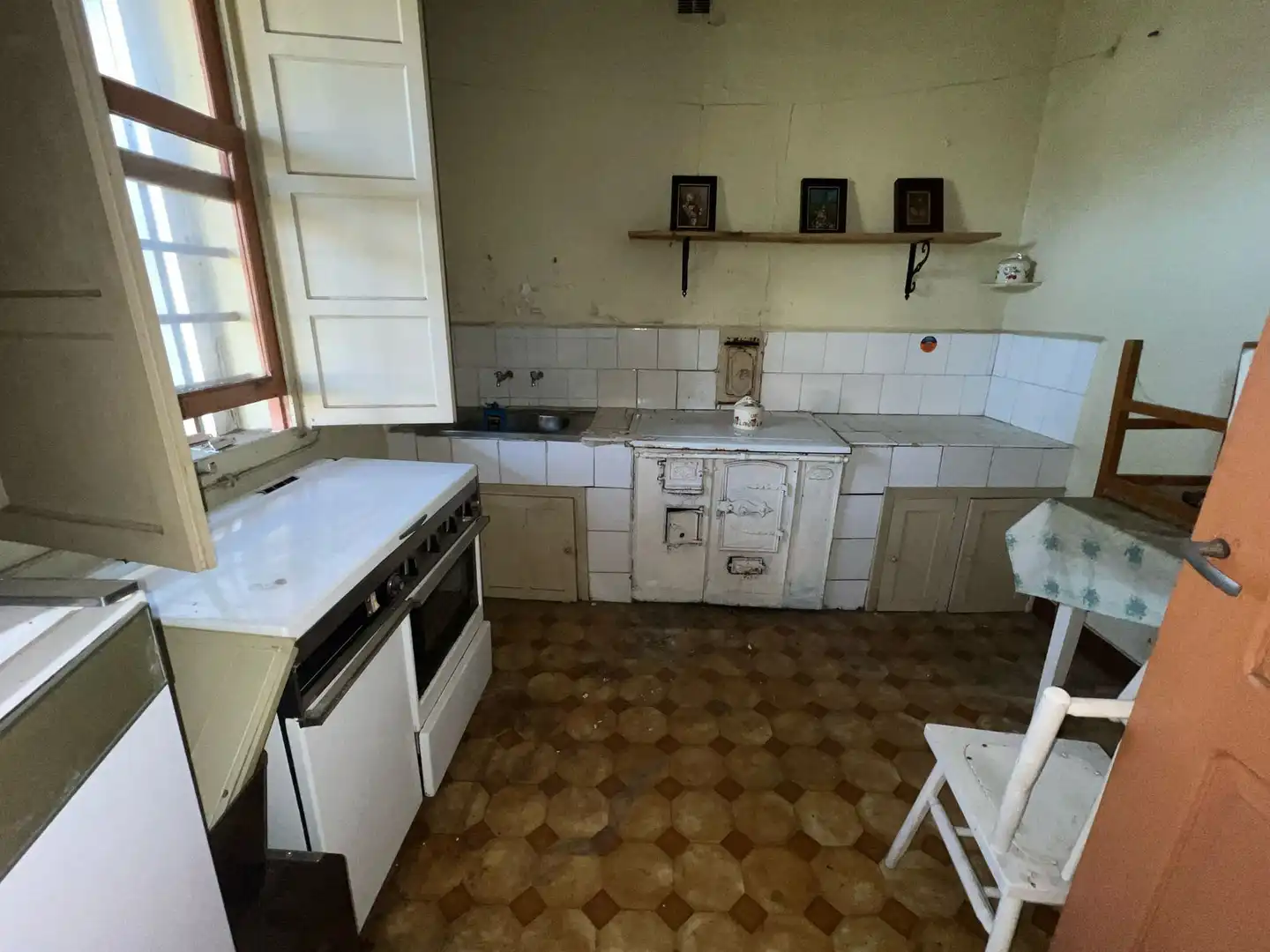 Cuina de Casa o xalet en venda en Lugo amb Traster