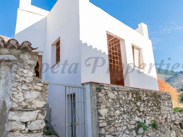 Casa adosada en venda a Sedella