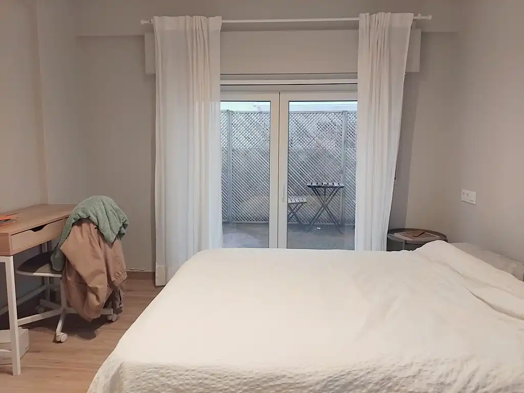 Habitación de Piso en venta en A Coruña Capital  con Calefacción, Terraza y Amueblado