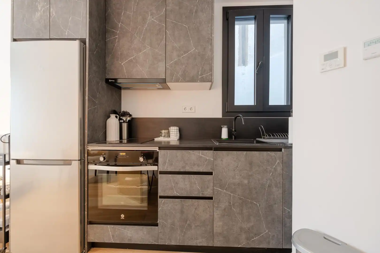 Kitchen of Flat for rent in Girona  with Air Conditioner and Heating