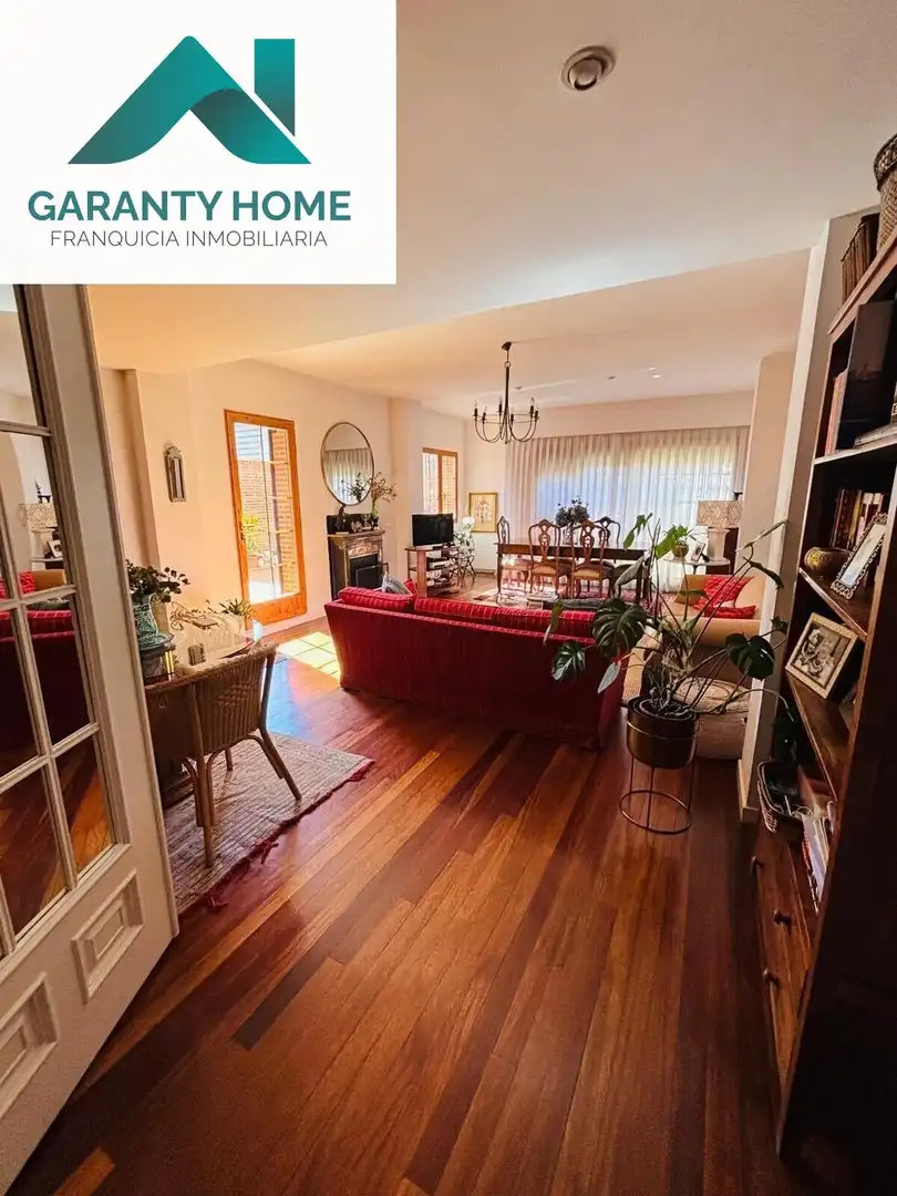 Flat with pool for sale in Moncloa - Aravaca