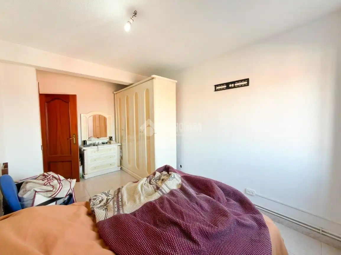 Bedroom of Flat for sale in Alcalá de Henares
