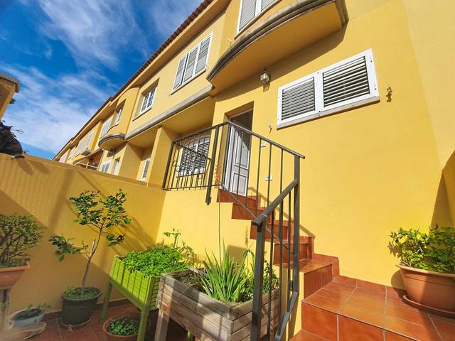 Casa adosada en Venta en Calle MARCOS CUBAS,TENOR en Tamaraceite