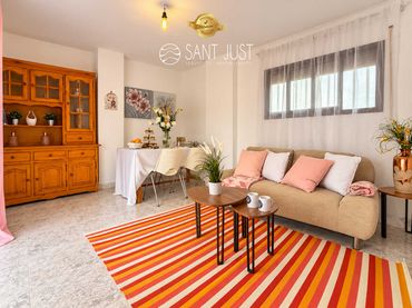 Penthouse with pool for sale in Carrer d'Enrico Caruso 18