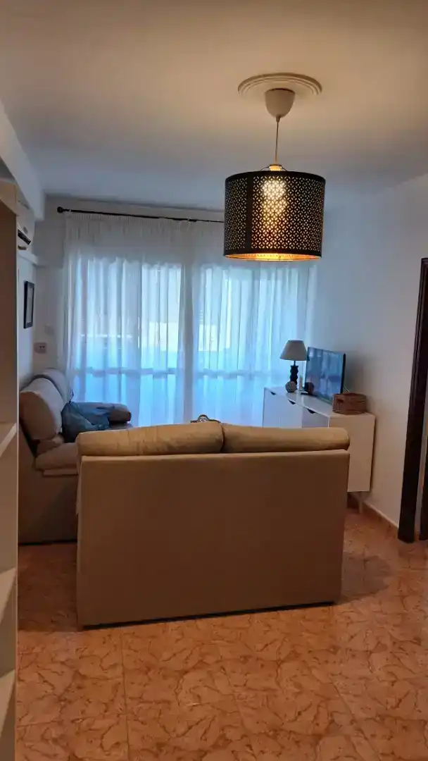 Wohnzimmer von Wohnung zur Miete in  Sevilla Capital mit Klimaanlage und Balkon