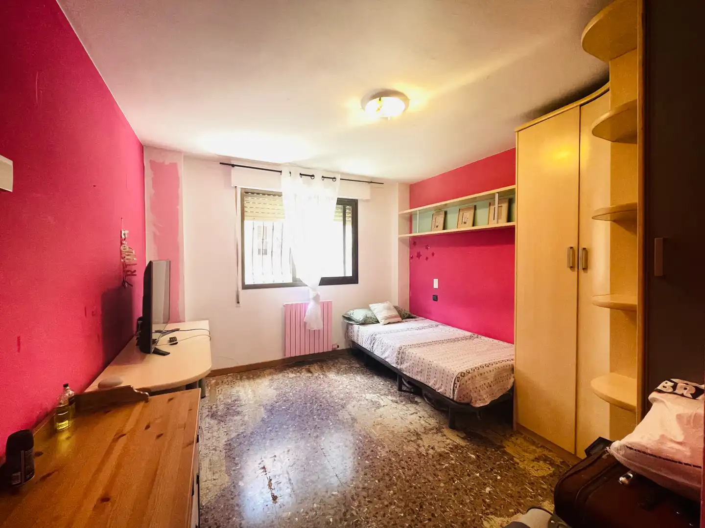 Habitación de Piso en venta en Zaragoza con Aire acondicionado, Calefacción y Jardín privado