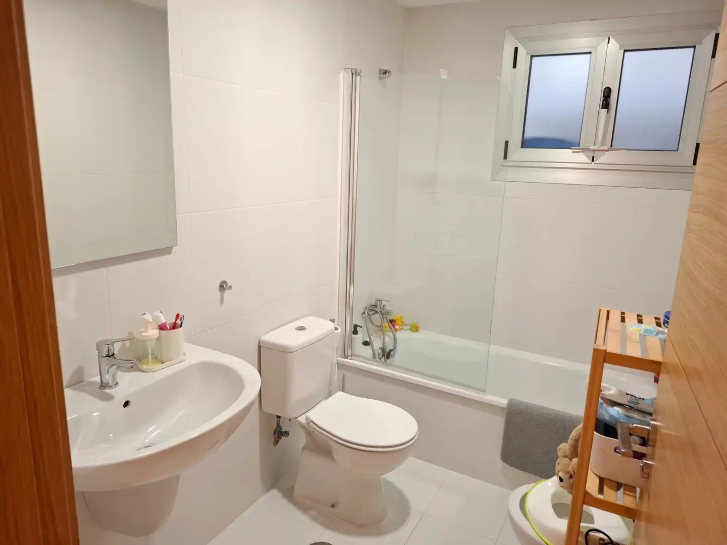Bathroom of Flat for sale in Viveiro  with Heating, Storage room and Furnished