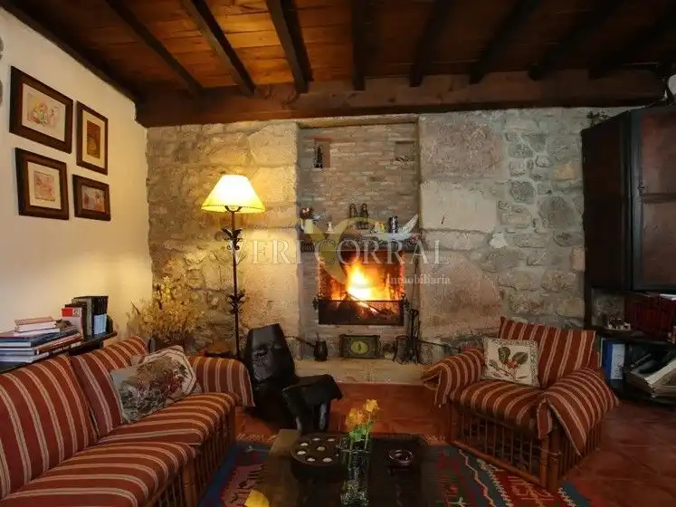 Sala d'estar de Edifici en venda en Peñamellera Baja
