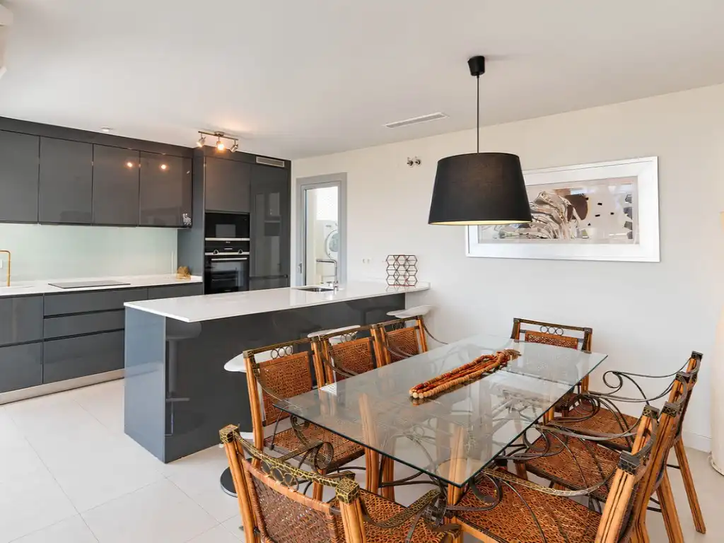 Comedor de Piso en venta en Fuengirola con Aire acondicionado, Amueblado y Horno