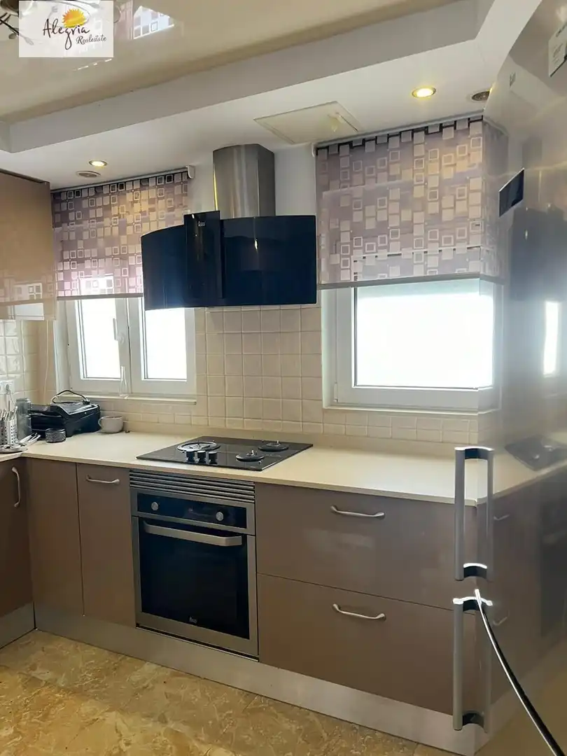 Cocina de Apartamento de alquiler en Valencia con Aire acondicionado, Calefacción y Amueblado