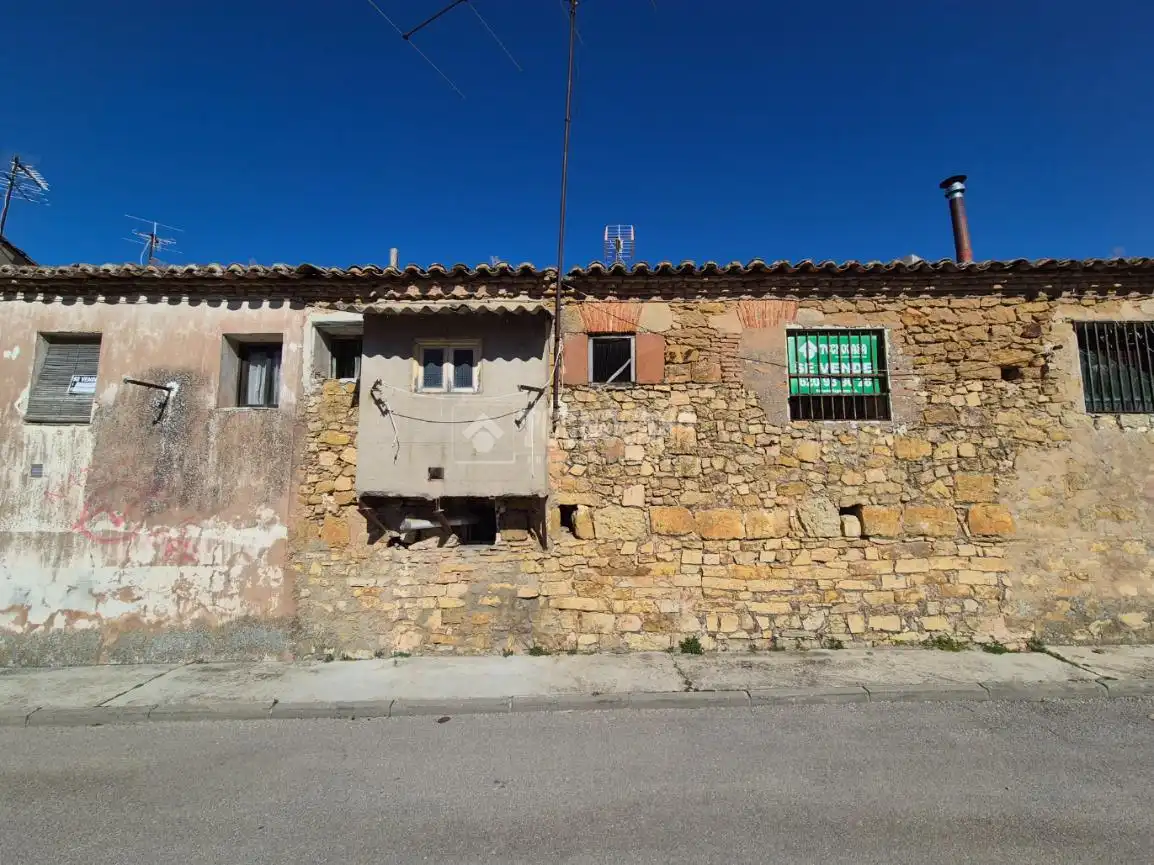 Außenansicht von Country house zum Verkauf in Sigüenza
