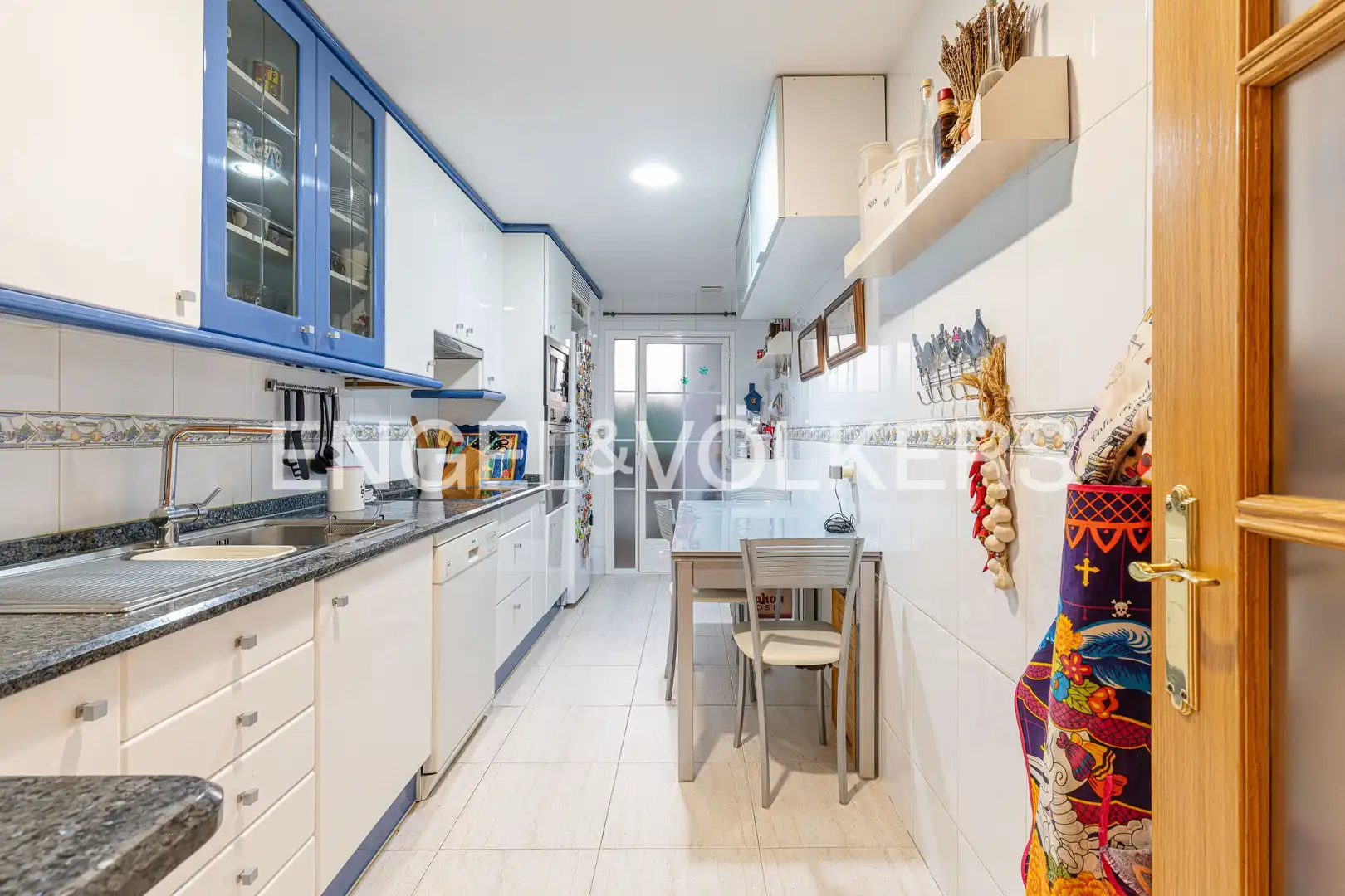 Küche von Wohnung zum Verkauf in Majadahonda mit Heizung, Privatgarten und Parkett