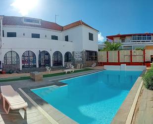 Piscina de Casa o xalet en venda en Las Palmas de Gran Canaria amb Jardí privat, Terrassa i Traster