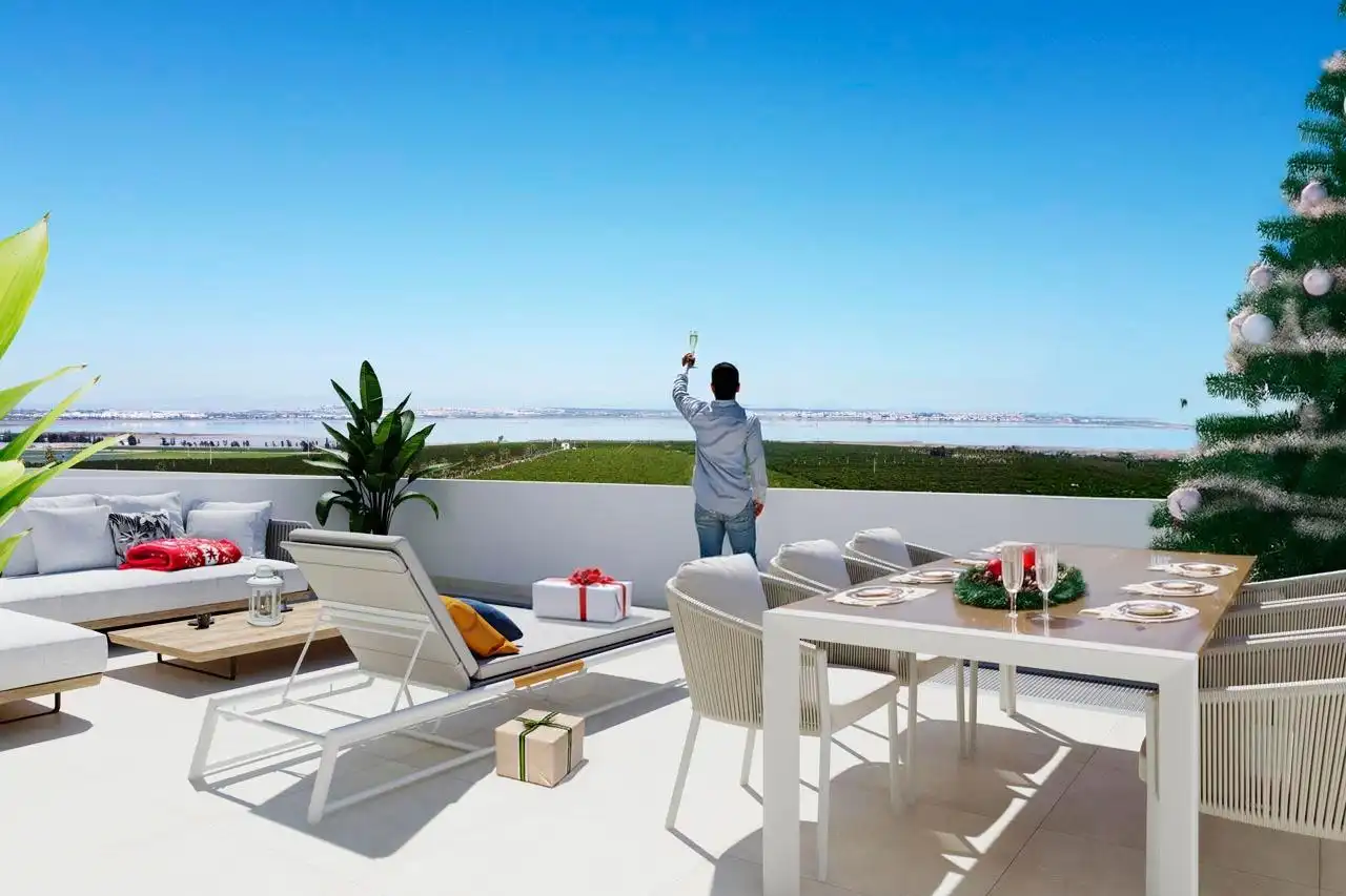 Terrassa de Dúplex en venda en Torrevieja amb Terrassa, Traster i Piscina comunitària
