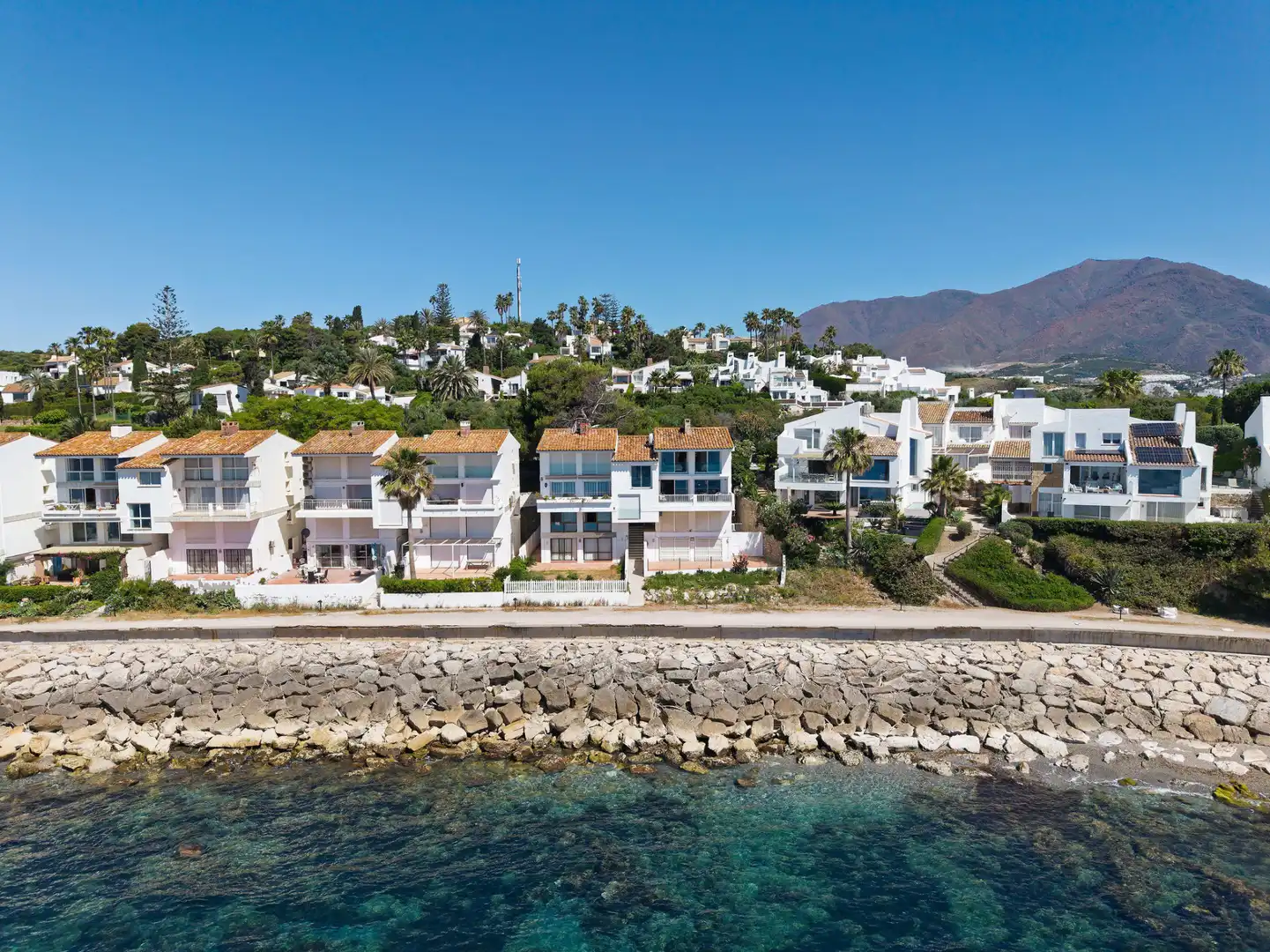 Vista exterior de Ático en venta en Estepona con Aire acondicionado, Terraza y Trastero