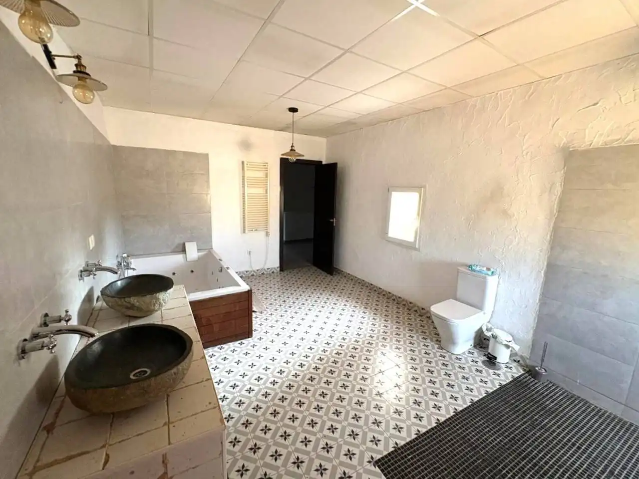 Badezimmer von Country house zum Verkauf in Monóvar  / Monòver mit Privatgarten, Terrasse und Schwimmbad