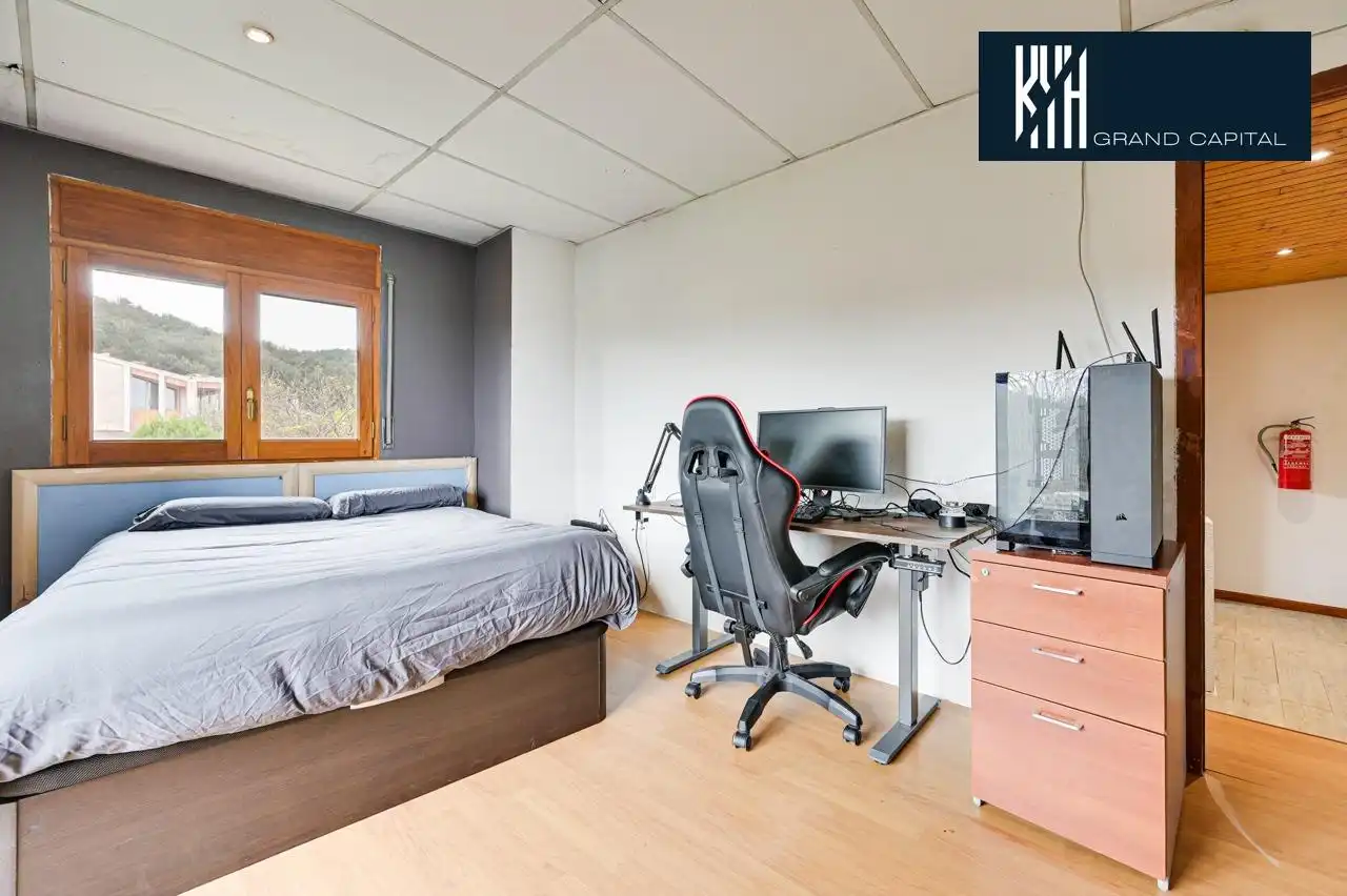 Habitación de Casa adosada en venta en Juià